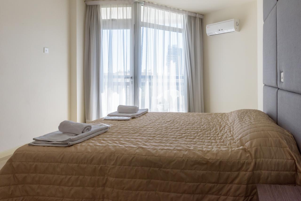 Zavos Marathon Beach Apartments 利马索尔 外观 照片