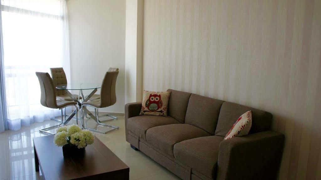 Zavos Marathon Beach Apartments 利马索尔 外观 照片